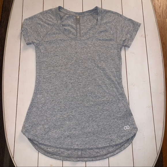 CALIA // Grey Top Medium - Picture 7 of 16